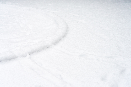 雪が積もった砂場 1の高画質画像