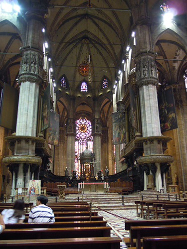 ミラノ大聖堂内部 3の高画質画像