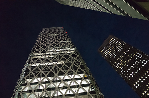 夜の高層ビル 3 フォトスク 無料のフリー高画質写真素材画像