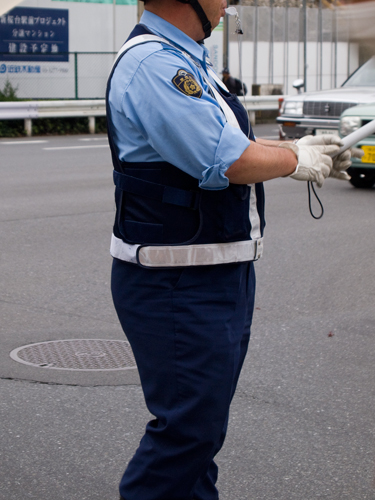 交通整備をする警察官の高画質画像