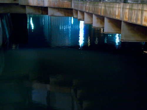 横浜の川の高画質画像