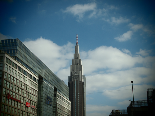 新宿南口の高画質画像