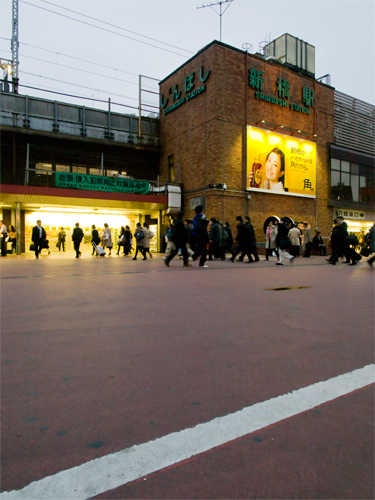 新橋駅SL広場 1の高画質画像