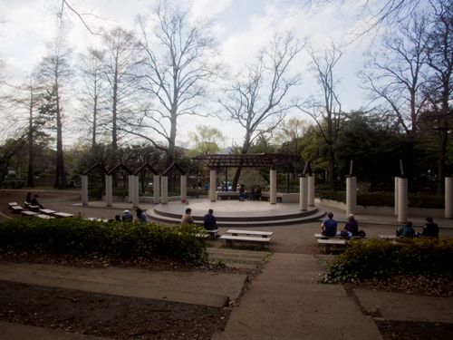 石神井公園の広場の高画質画像