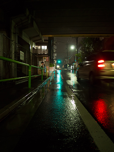 雨が降った夜道 3の高画質画像