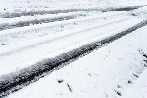 雪の道路の高画質画像