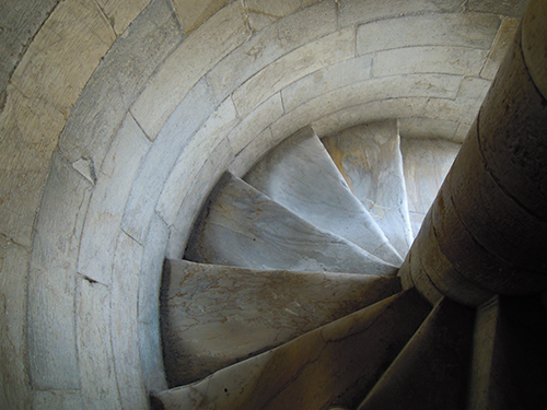 ピサの斜塔内部の階段 2の高画質画像