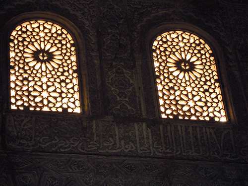 アルハンブラ宮殿の窓の高画質画像