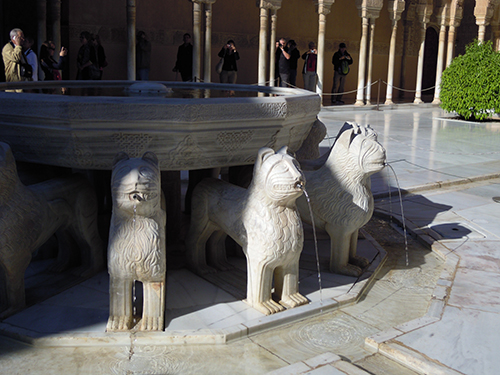 ライオンの噴水、アルハンブラ宮殿の高画質画像