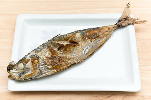 魚の塩焼きの高画質画像
